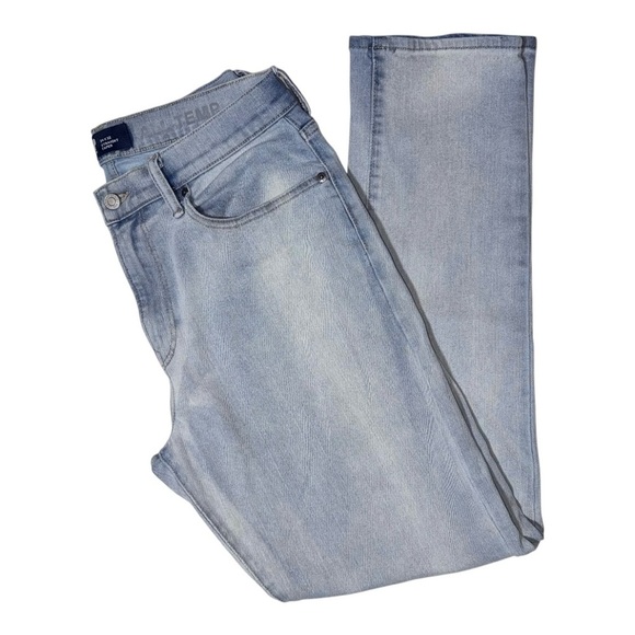 GAP (NWOT) Men’s Straight Taper Jeans in  Light Blue, Size 34 x 32 - Picture 5 of 8